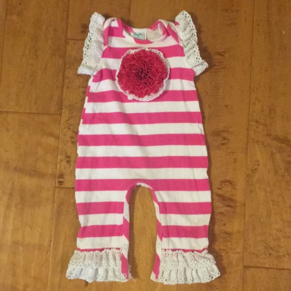 ✨ LOT of 2: Ricrac  and ruffles Rompers ✨